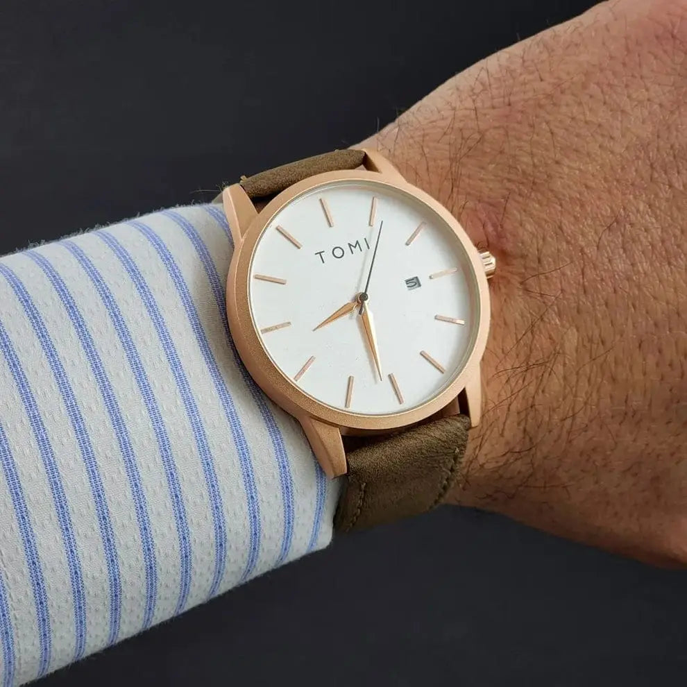 Men's Skin Friendly Strap Watch
